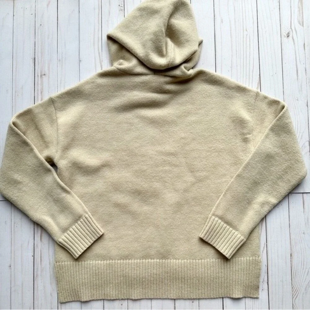 Free the Roses Size XS Oversized Hoodie Sweater